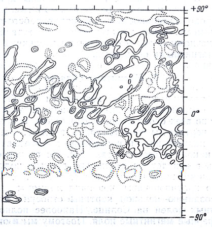 Рис. 8. Униполярные и биполярные области фотосферного магнитного поля Солнца (Обсерватория Маунт Вилсон, США). Сплошная линия - северная магнитная полярность, пунктир-южная.